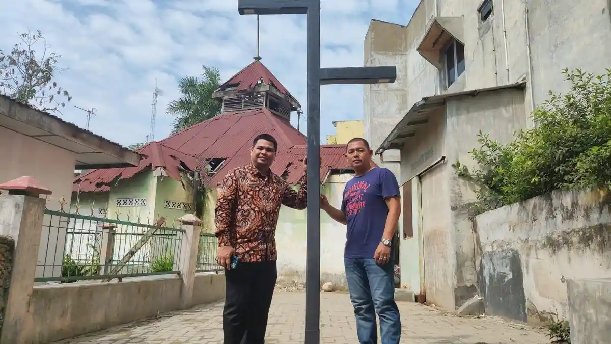 Unik, Daur Ulang Sampah Plastik di Belawan Hasilkan Produk Tiang Lampu Taman, Ini Kata Camat