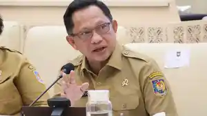 Mendagri-Tito-Karnavian-mengikuti-Rapat-Kerja-dan-Rapat-Dengar-Pendapat.jpg