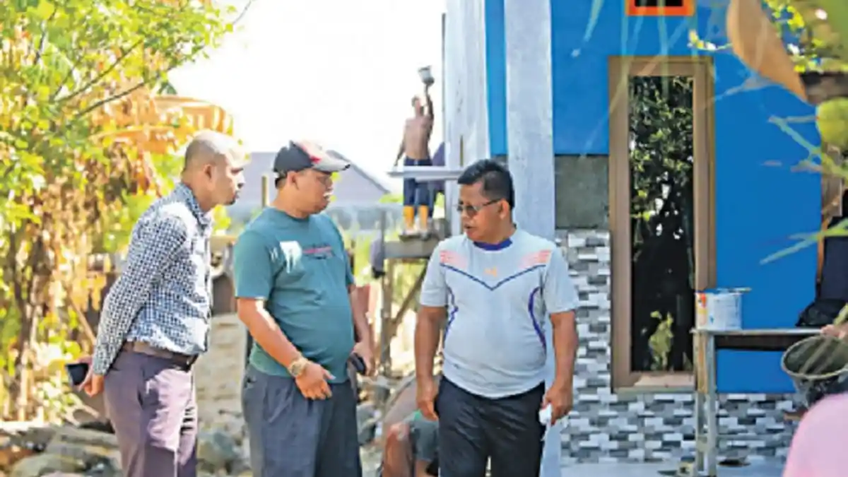 Aminullah Tinjau Progres Bedah Rumah di Mibo