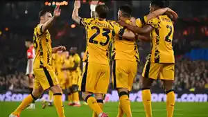 Selebrasi-pemain-Inter-Milan-setelah-mencetak-gol-ke-gawang-Feyenoord.jpg