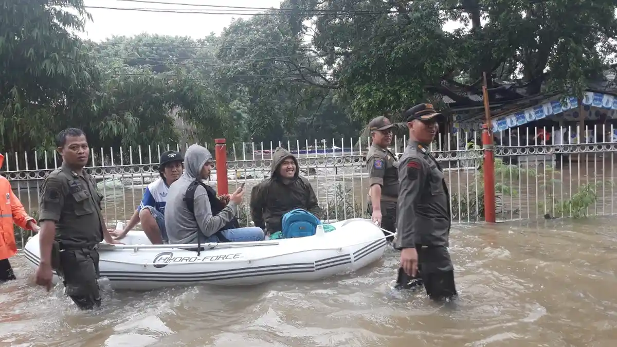 Empat RW di Kelurahan Makasar Terendam Banjir