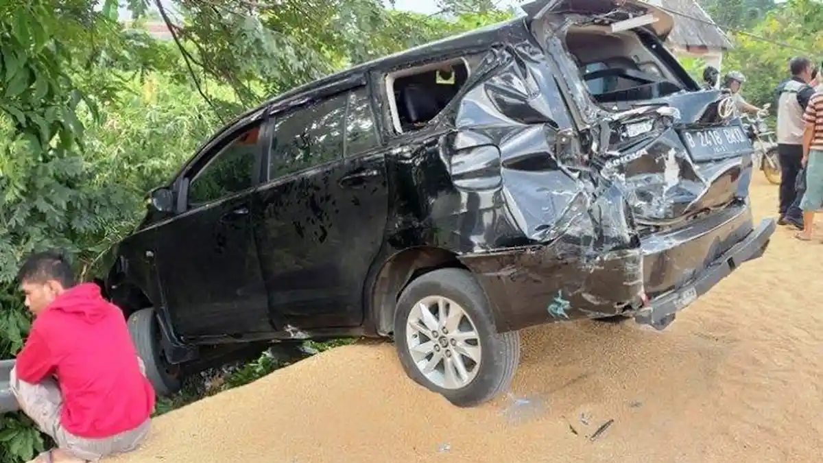 Rem Truk Blong di Paguyangan Brebes, Tiga Orang Tewas