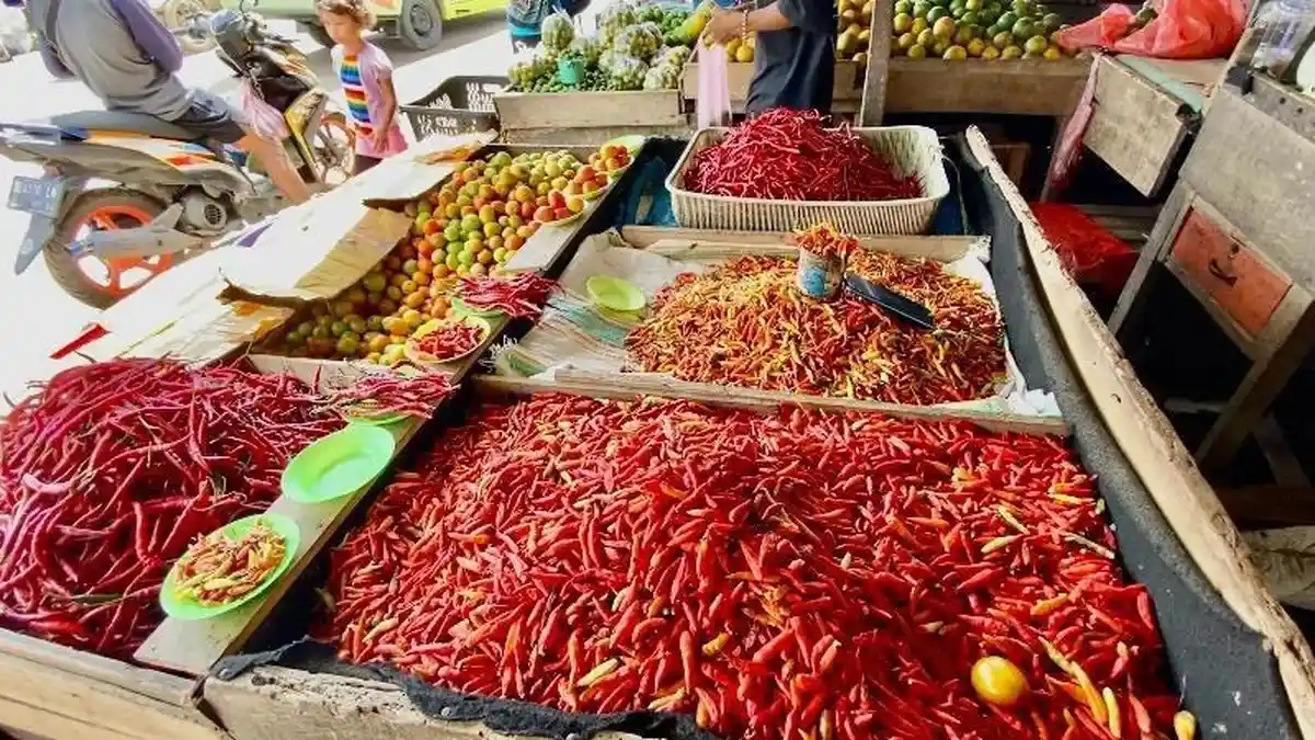 Harga Sejumlah Bumbu Dapur di Ambon Turun, Tomat Rp. 15 Ribu Per Kilo