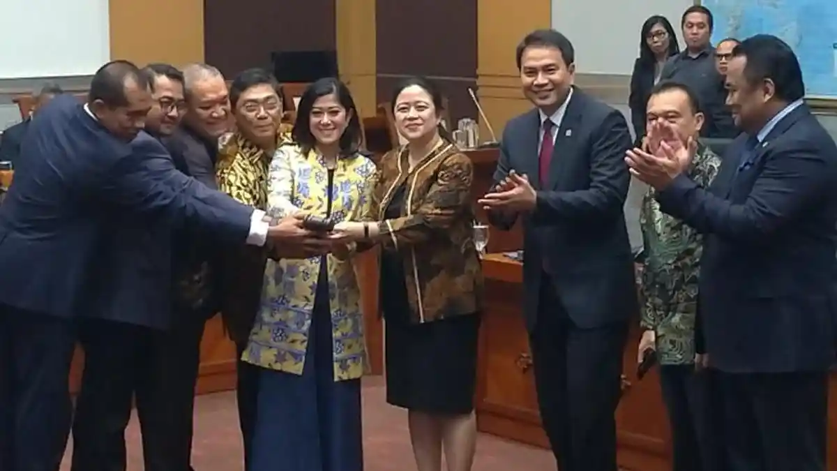 Meutya Hafid Pimpin Komisi I DPR
