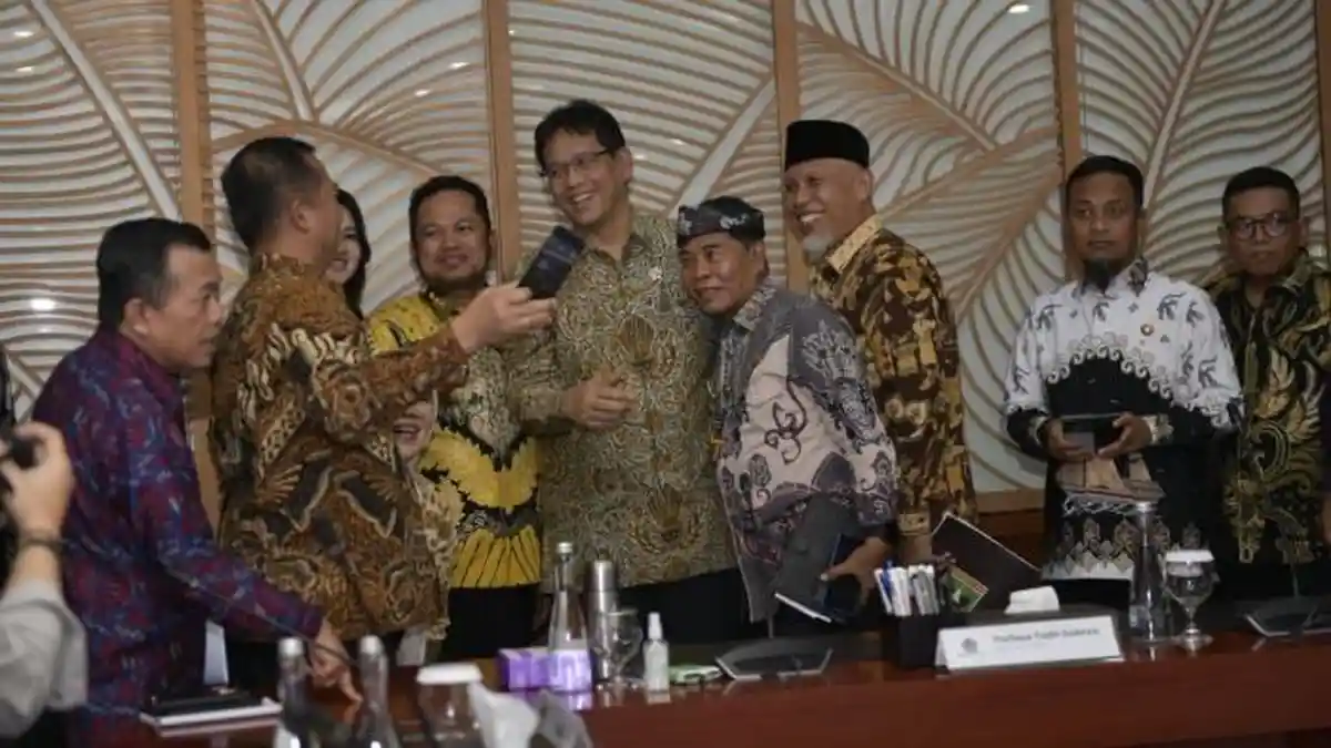 Ada Rudy Mas'ud, Daftar 18 Gubernur yang Protes Menkeu soal Pemotongan Dana Transfer Daerah - 20251008_Gubernur-Kaltim_Rudy-Masud_Menkeu-Purbaya_pemangkasan-transfer-ke-daerah_TKD_2.jpg