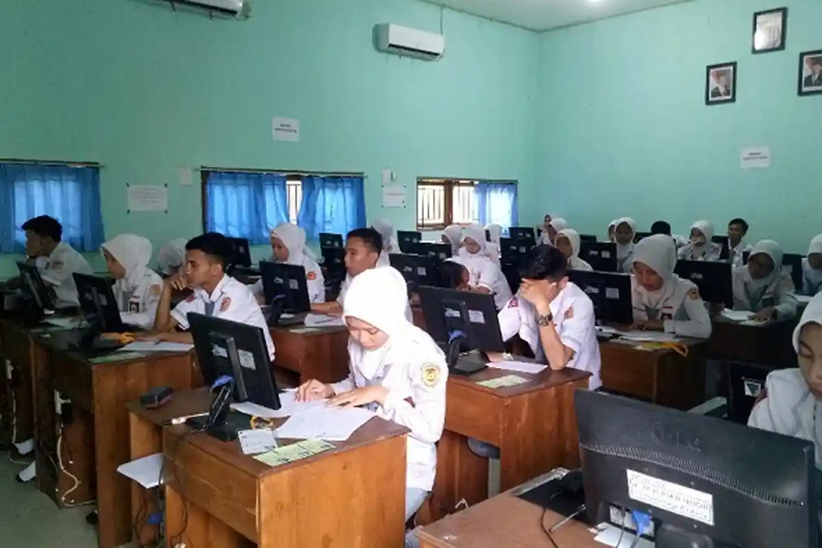 Duh, Biasanya 3 Kini Cuma 1 Siswa SMKN 2 Simpangempat Tanbu Masuk 10 Besar UN Se-Kalsel