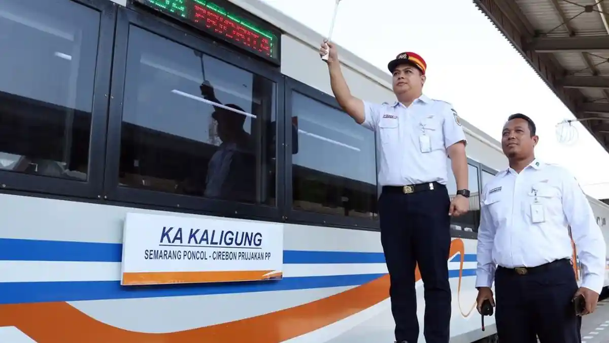 Daftar Kereta Api yang Digratiskan untuk Guru dan Tenaga Kesehatan di Wilayah PT KAI Daop 3 Cirebon