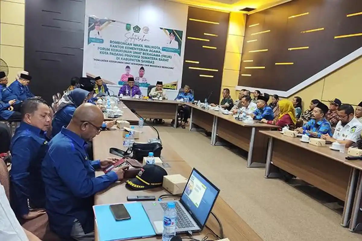 Wabup Heroaldi Terima Kunker Wawako Padang, Sebut Sambas Masyarakatnya Harmonis