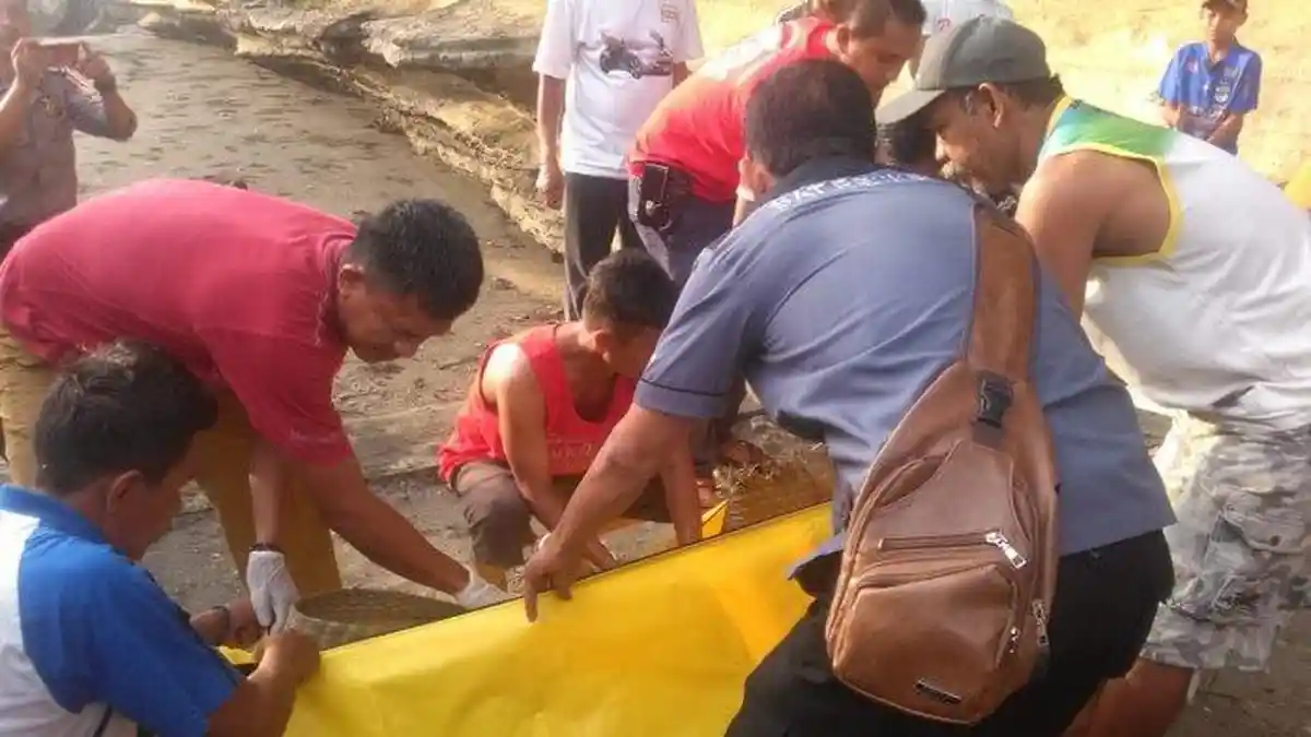 Wanita Tinggalkan Amplop Bertuliskan 'Terpaksa Bunuh Diri', Jasadnya Ditemukan di Pesisir Pantai