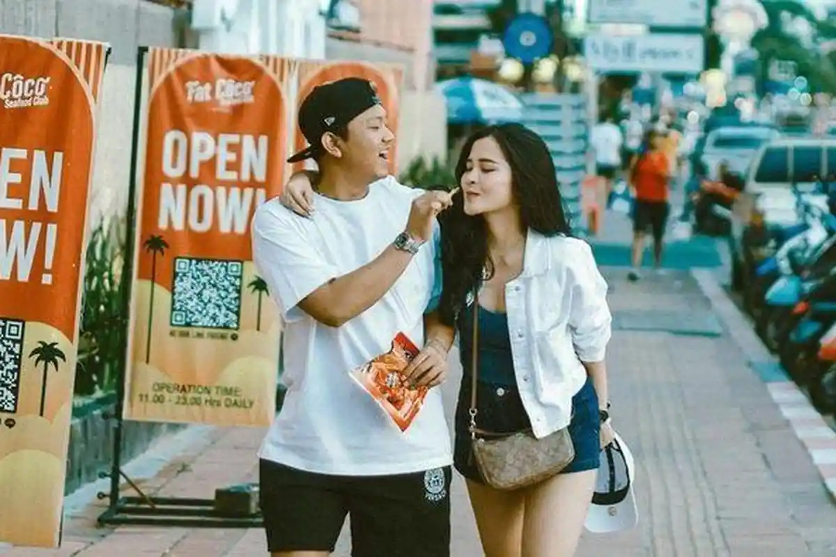 Lahirkan Anak Pertama di Usia 7 Bulan Pernikahan, Denny Caknan Cemas Tahu Kondisi Bella Bonita