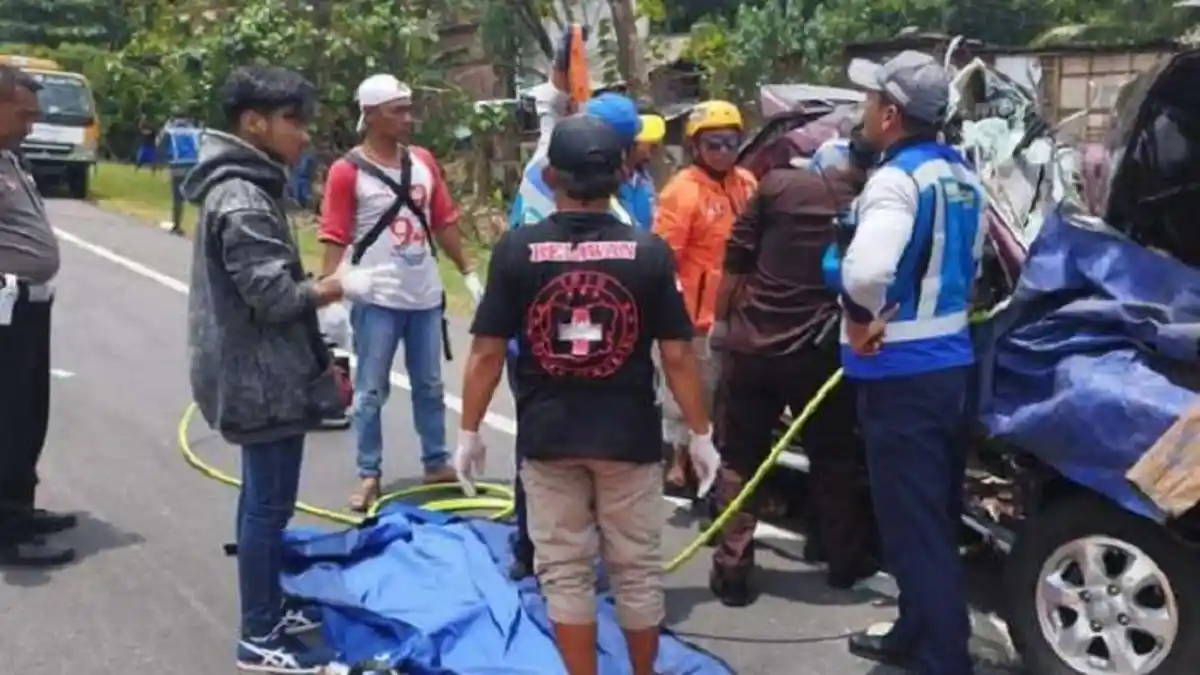 KECELAKAAN MAUT : 2 Tewas Dalam Kecelakaan Beruntun di Tol Krapyak Jatingaleh Semarang