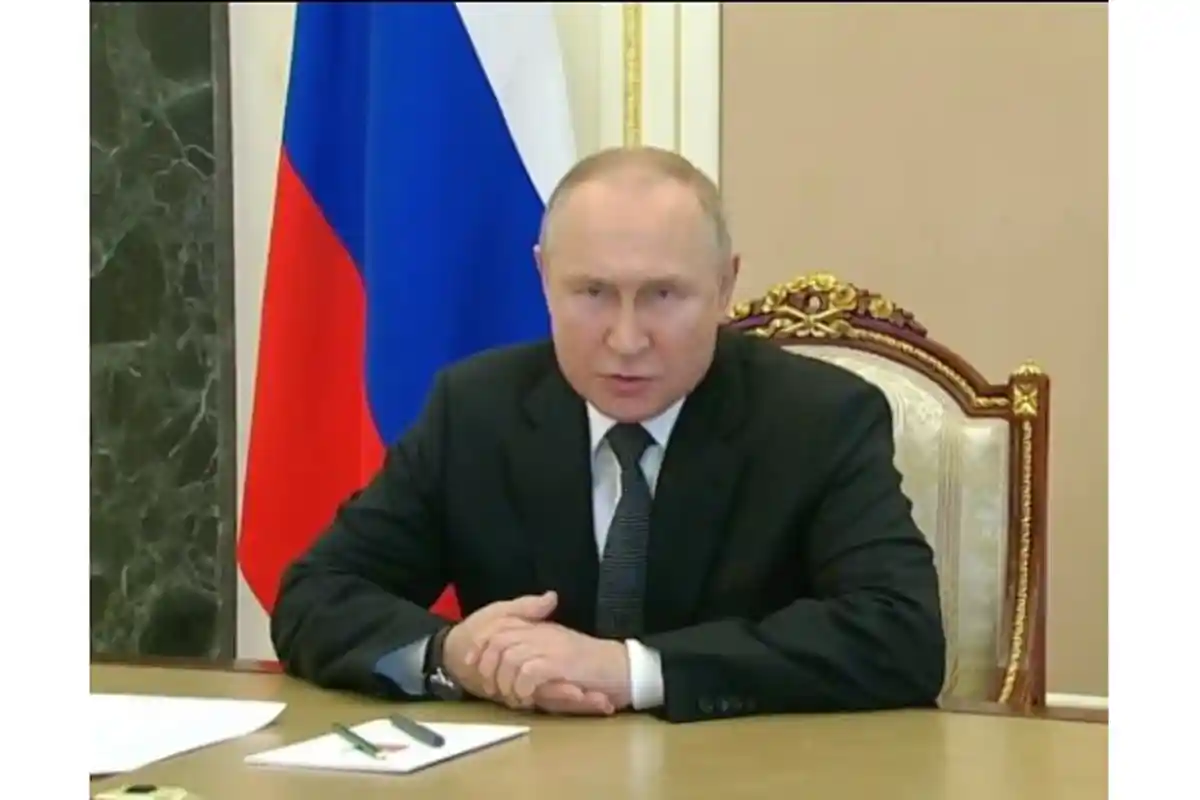 Media Inggris Soroti Beredarnya Rumor Kepala Putin Diedit saat Hadiri Rapat Virtual, seperti Apa?