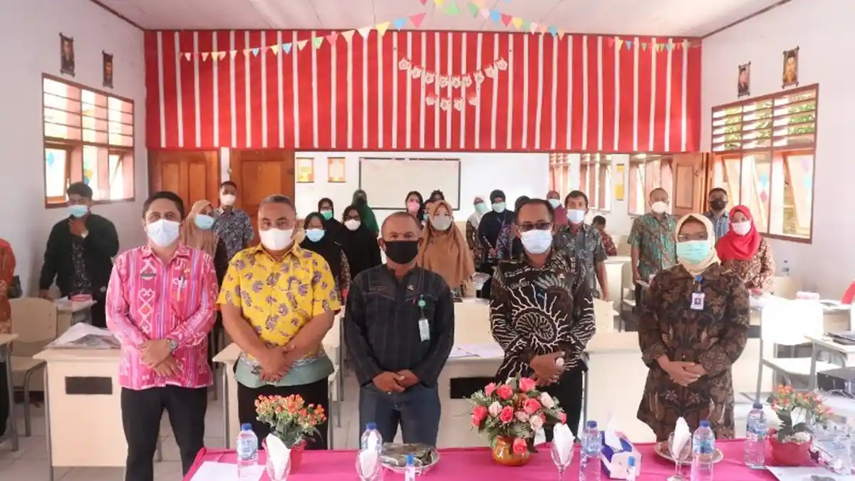 Disdik Bolmong dan BPOM Manado Awasi Jajanan di Sekolahan