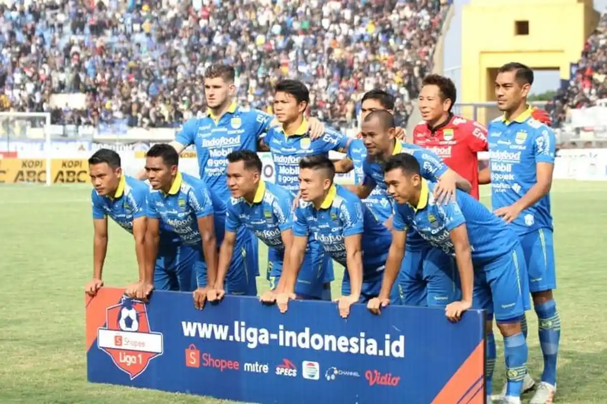 Persib Bandung di Ujung Tanduk  Jika Kalah dari PSS Sleman, Tim Biru Terancam Degradasi dari Liga 1