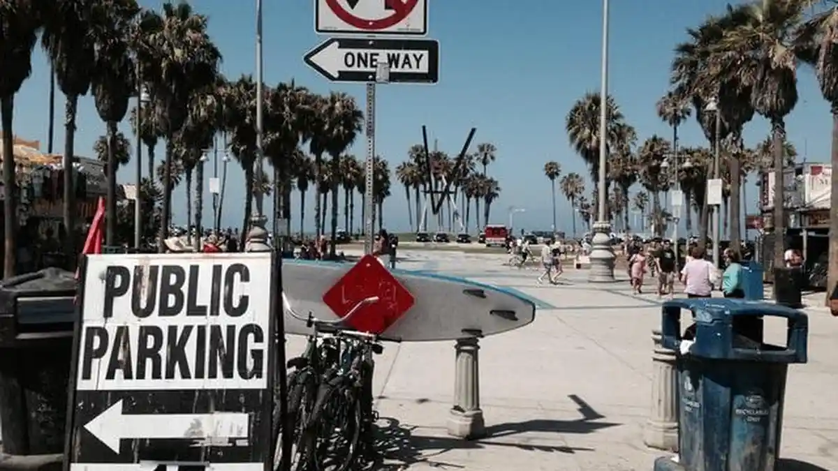 Contoh Kata Sifat dalam Bahasa Inggris yang Harus Diketahui Para Pelajar