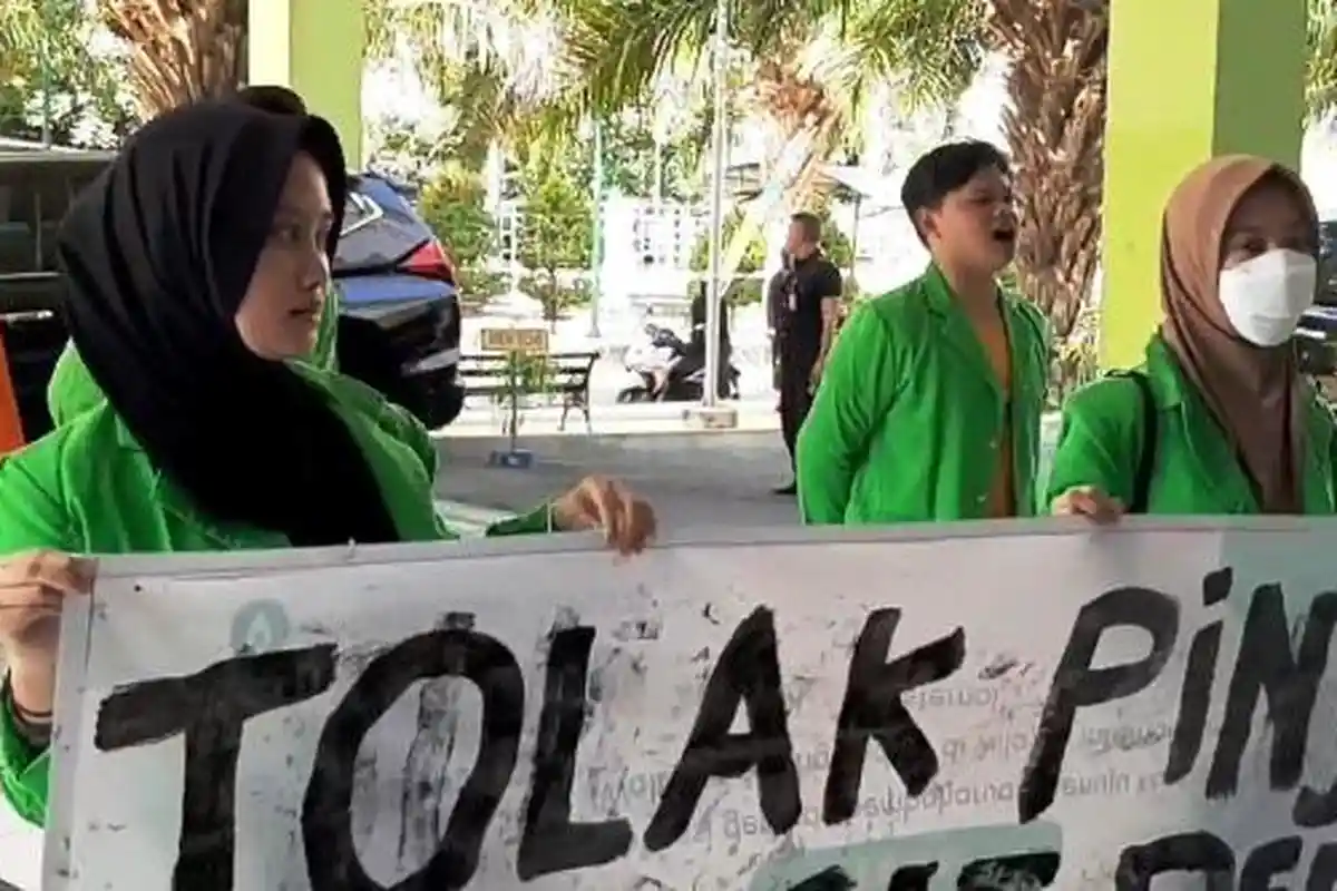 BREAKING NEWS : Mahasiswa Baru UIN Solo Dipaksa Daftar Pinjol Ilegal, Ini Langkah Rektorat