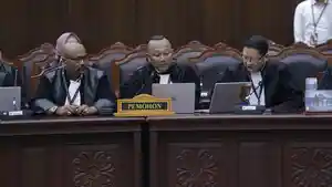 Syamsul-Jahidin-satu-dari-tiga-pemohon-gugatan-Polri-di-bawah-Kemendagri.jpg