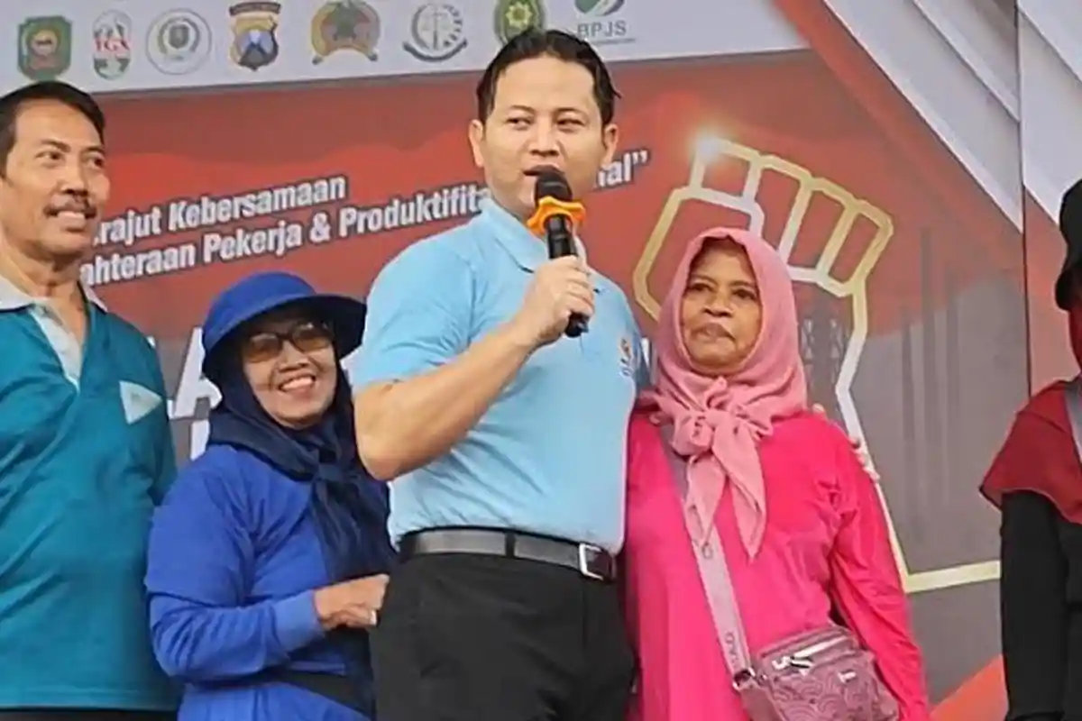 Peringatan Hari Buruh 2025 di Trenggalek, Bupati Mas Ipin Targetkan 0 Pengangguran 
