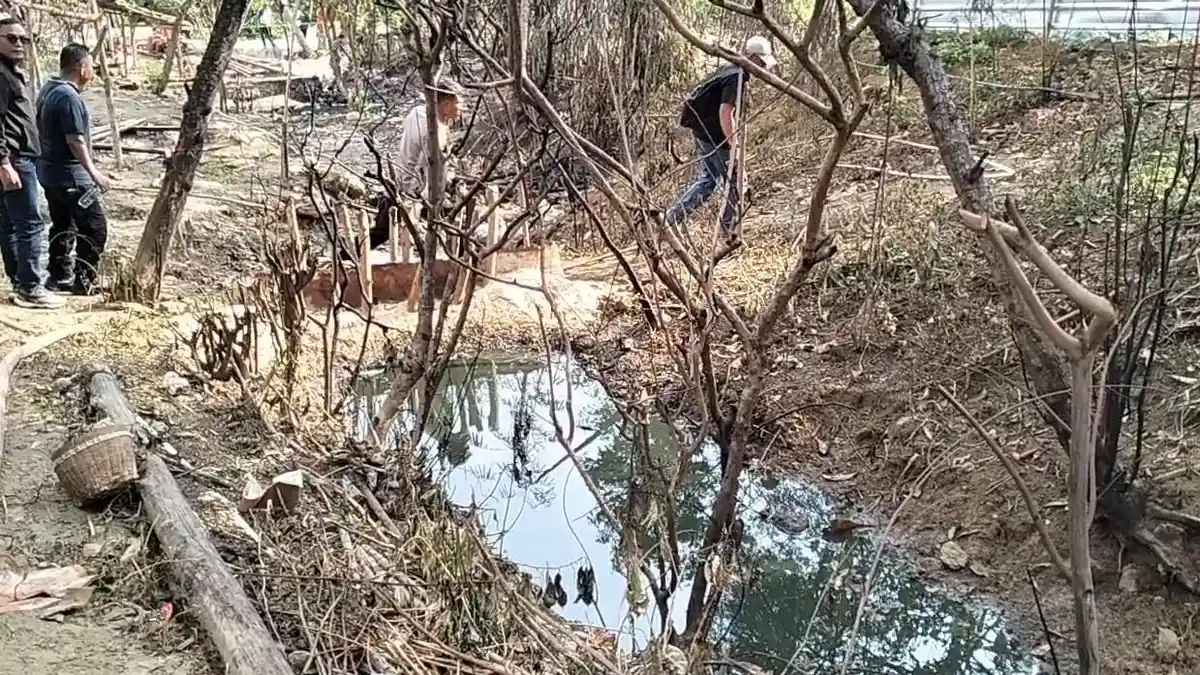 Dampak Kebakaran Sumur Minyak Blora Meluas, Sungai Ikut Tercemar Minyak Mentah