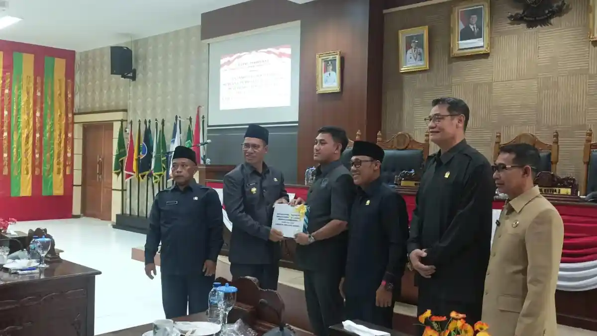 Bupati Anambas Serahkan Ranperda RPJMD 2025 - 2029 kepada DPRD Anambas
