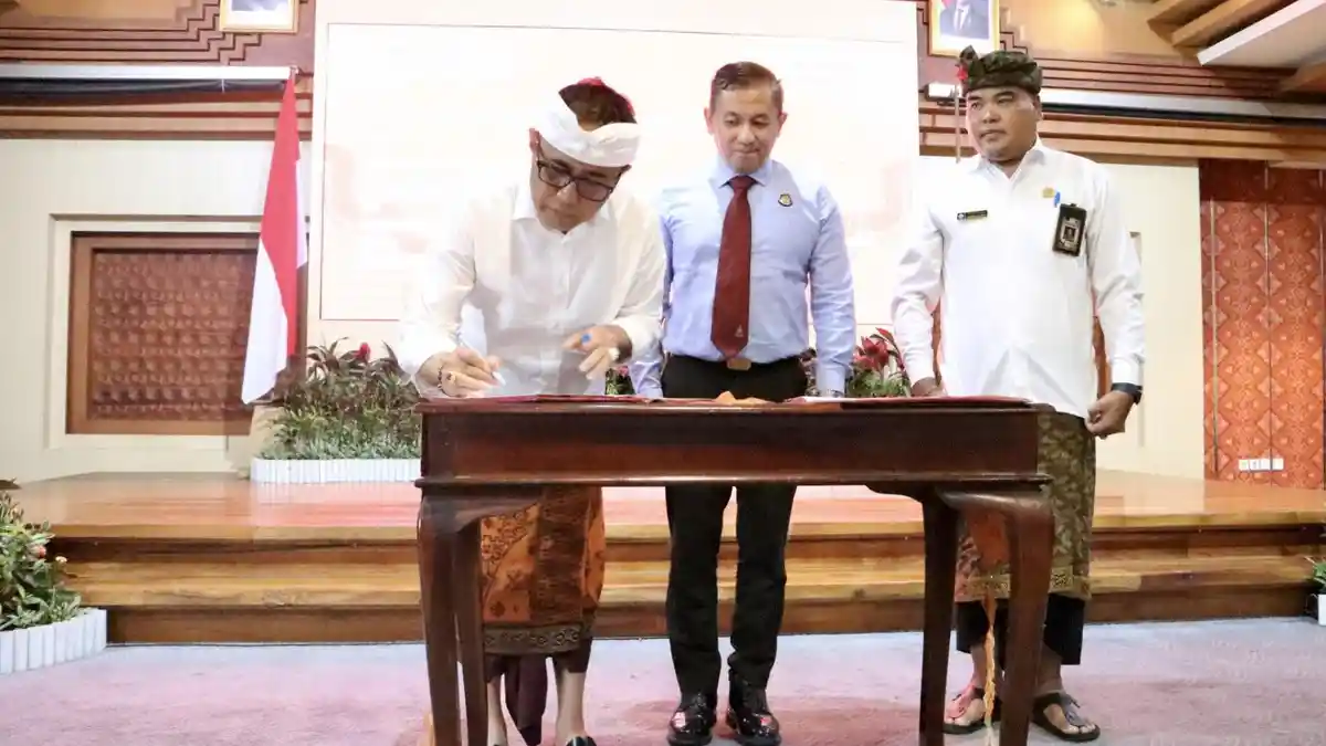 Walikota Jaya Negara dan Kejari Denpasar Teken Kerja Sama Penguatan Hukum Perdata dan TUN