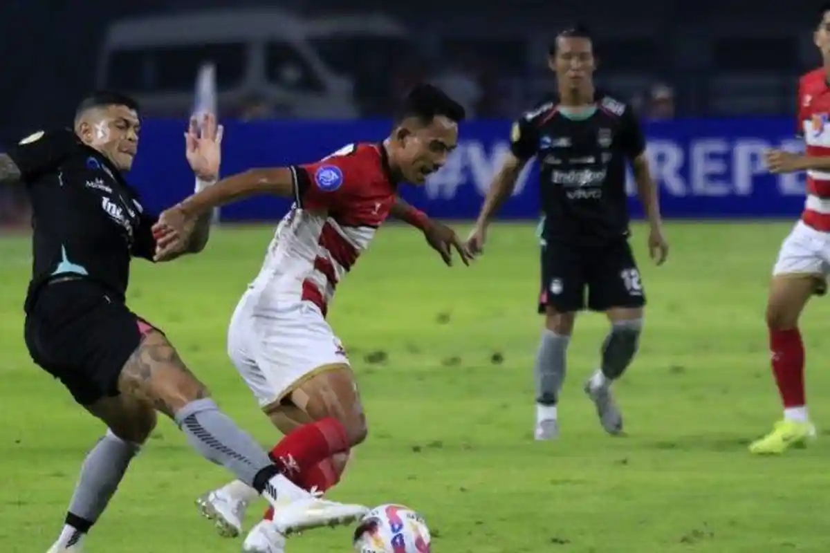 Manuver Transfer Sat-set Persib Bandung, 1 Bintang Berjasa OTW Perpanjang Kontrak, Bobotoh Senang?