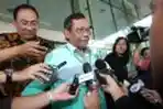 Akbar dan Mahfud Jenguk Anas Ditahanan KPK