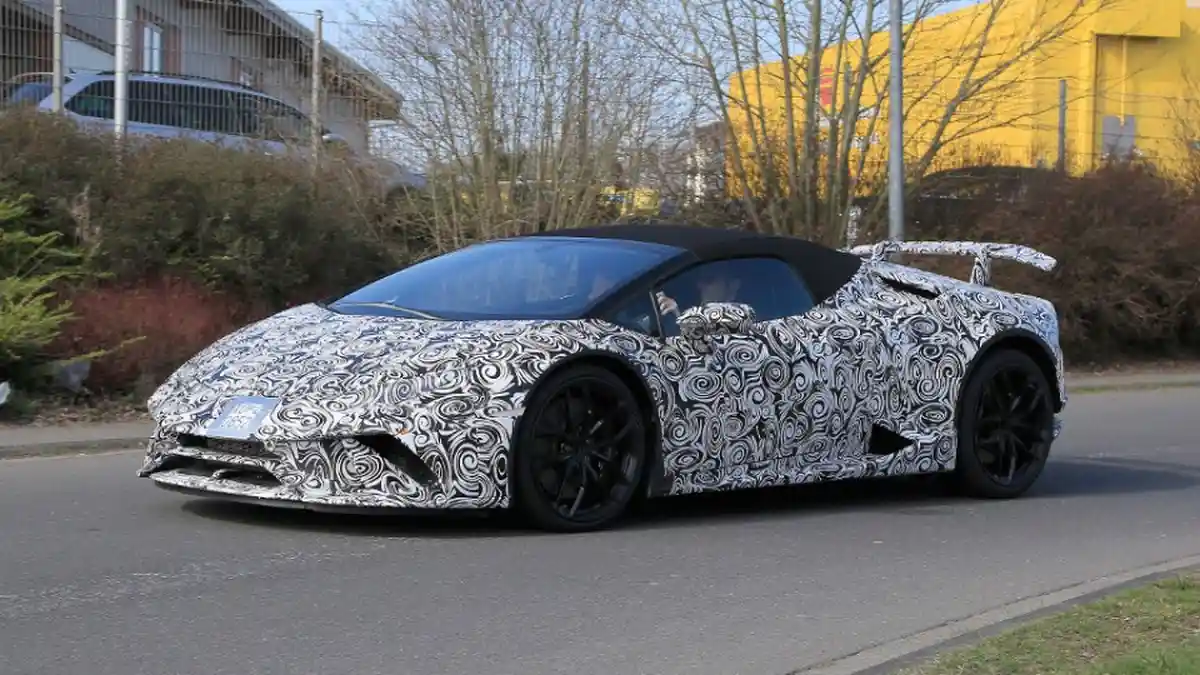 Tertangkap Kamera! Lamborghini Huracan Performante Atap Terbuka Lagi Tes Jalan