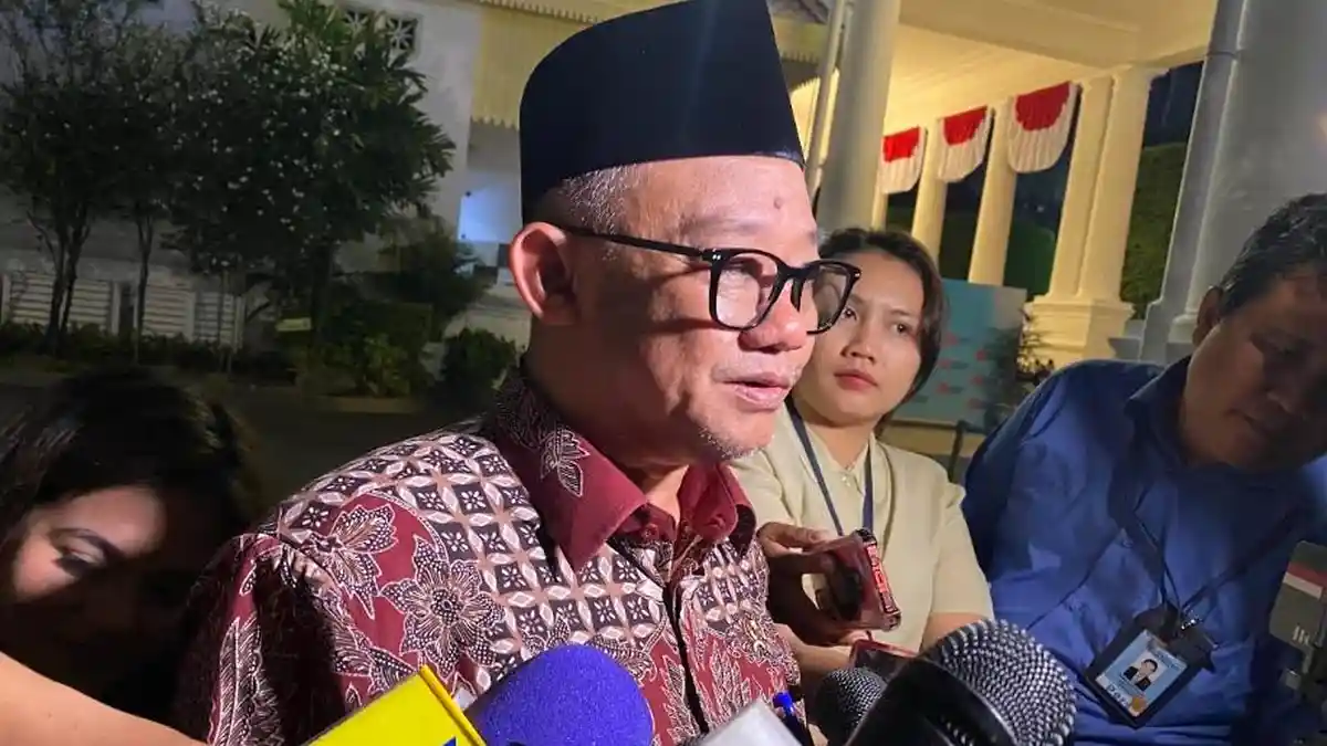 Mendikdasmen Abdul Mu’ti Larang Pelajar Ikut Demo di DPR, Minta Guru Awasi