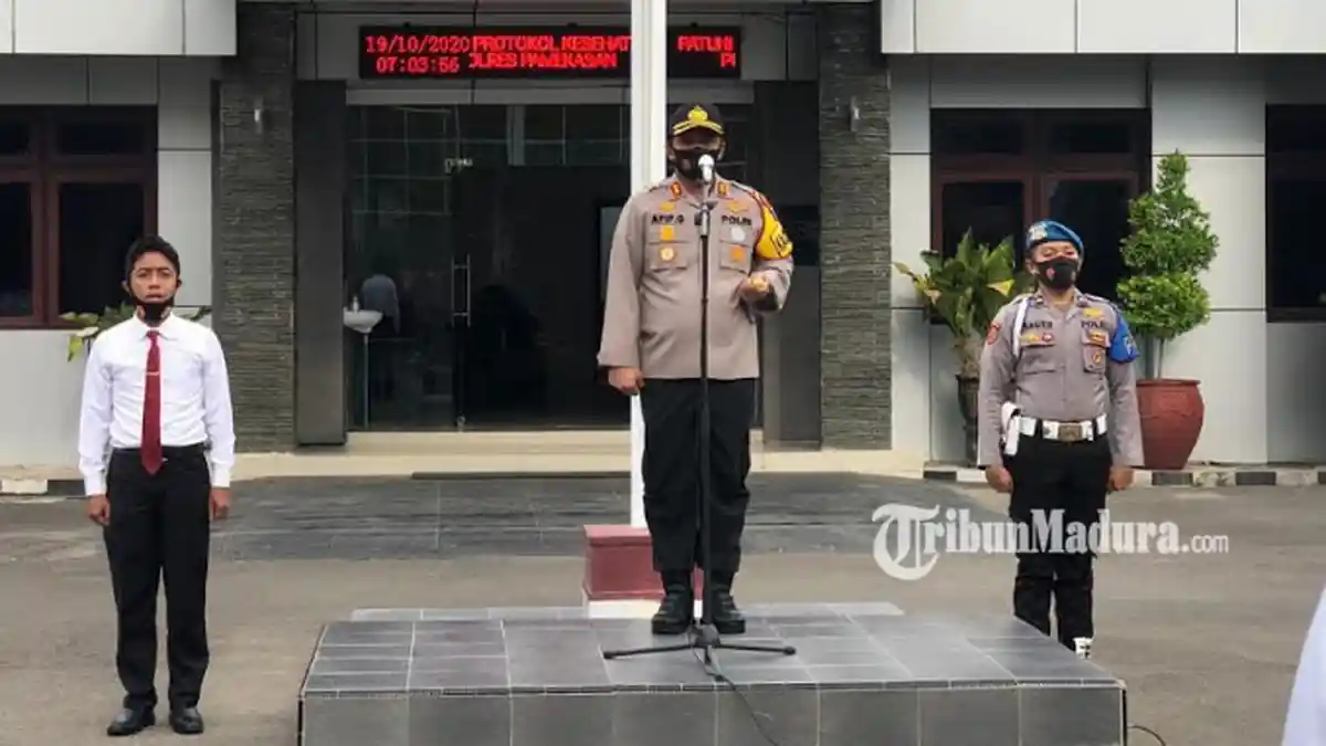Strategi Kapolres Pamekasan Menuju WBK dan WBBM, Ajak Anggotanya Komitmen dalam Memberikan Pelayanan