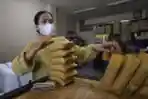 Toko Kopi Tradisional Bertahan di Masa Pandemi 