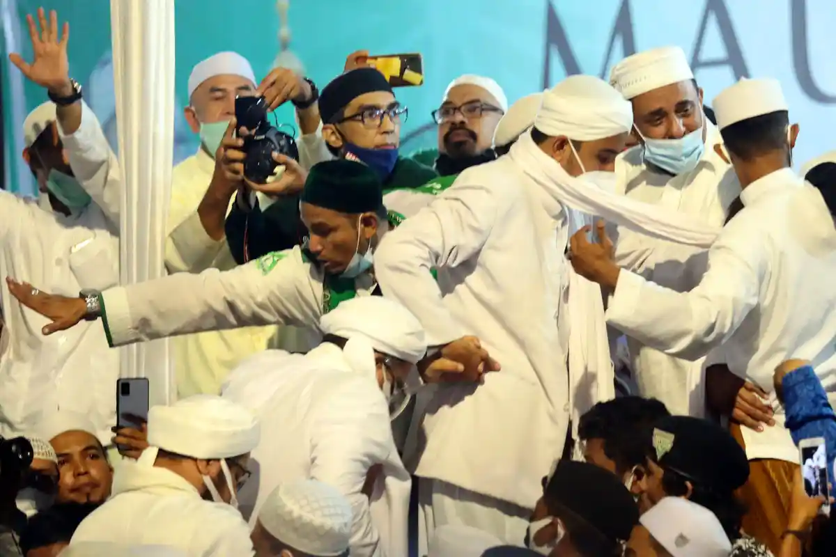 Dirawat di RS dan Tak Mau Dijenguk Oleh Pengurus FPI Sekali pun, Begini Kabar Swab Test Rzieq Shihab