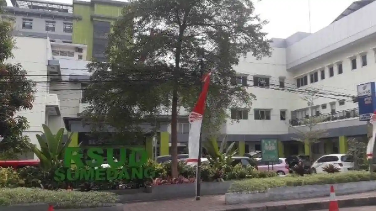 Pasien Covid-19 di Sumedang Nekat Kabur dari RS, Cabut Infus lalu Sempoyongan di Taman