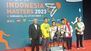 Jafar-HidayatullahAisyah-Pranata-juara-ganda-campuran-Indonesia-Masters-2023.jpg