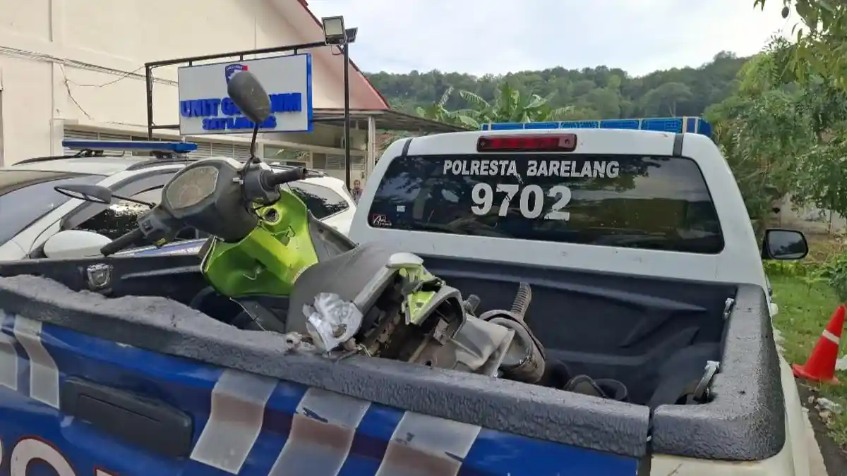 Kecelakaan di Batam, Motor dan Pikap Tabrakan di Jalan Hang Tuah, 2 Korban Dilarikan ke RS