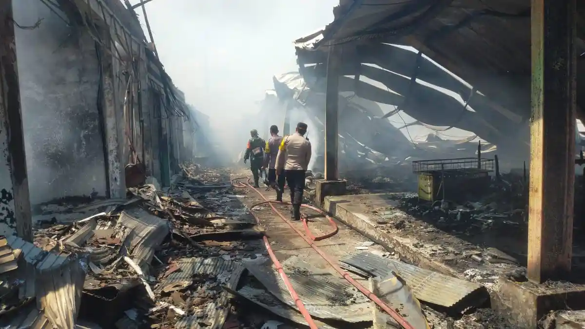 TRAGEDI Kebakaran Pasar Tradisional Sri Bantas di Kediri Tabanan, Ditaksir Kerugiannya Rp8 Miliar!