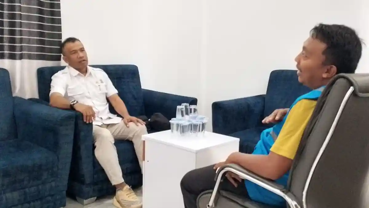 Bahas Penambahan Jam Operasional Listik Pulau Limbo Taliabu