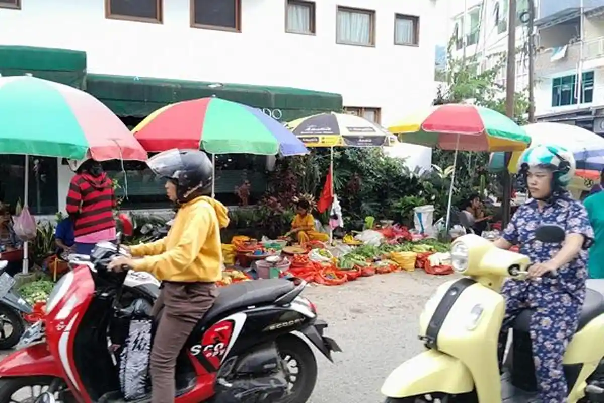 9 Hari Jelang Natal, Harga Kebutuhan Pokok di Pasar Sentral Makale Masih Stabil