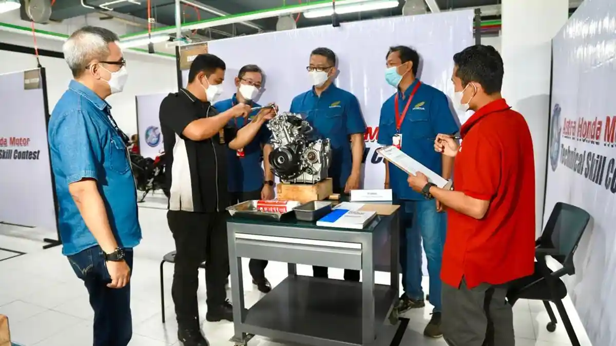 Jaga Kualitas Layanan, Teknisi Honda Ikuti Uji Kompetensi