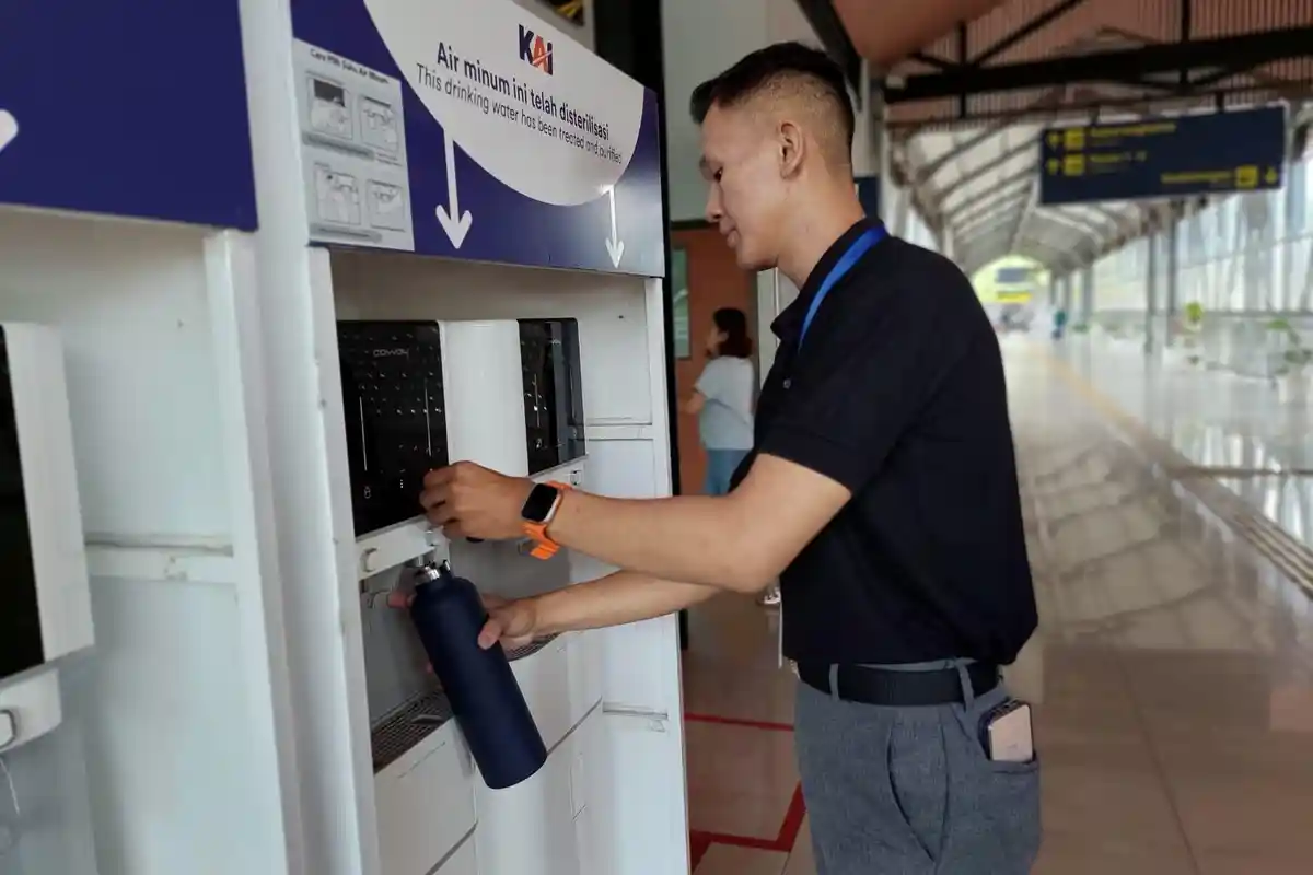 KAI Daop 8 Surabaya Sediakan Drinking Water Station di Stasiun Malang, Kurangi Sampah Botol Plastik