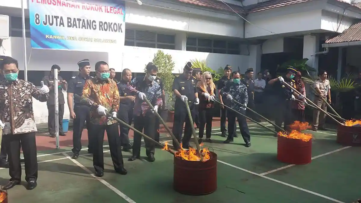 Bea Cukai Sulsel Musnahkan 8 Juta Batang Rokok Ilegal