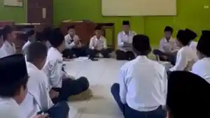 gaji-guru-honorer-lebih-rendah-dari-pegawai-dapur-MBG.jpg