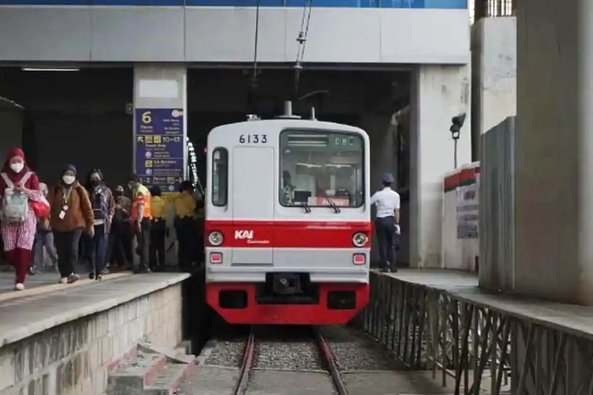 Libur Natal 2022, Pengguna KRL Commuterline Tembus 1 Juta Orang