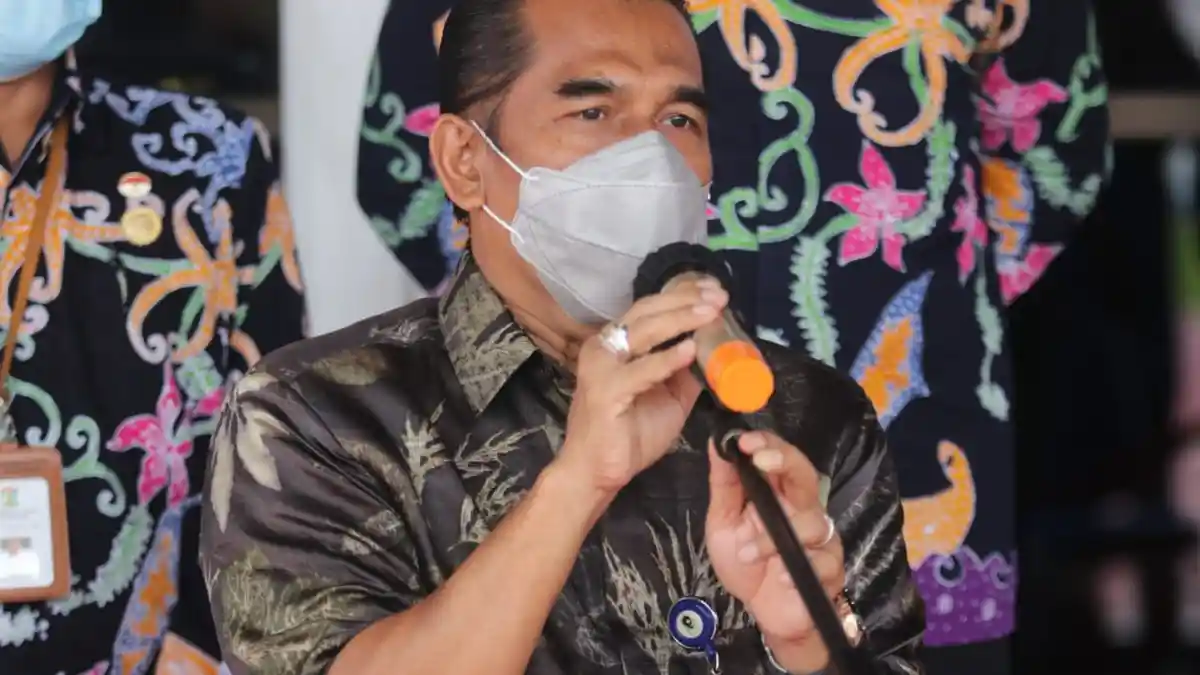 Pemkot Balikpapan Beri Beasiswa Bagi Guru Non Formal dan Bantuan Seragam bagi Pelajar Tahun Depan