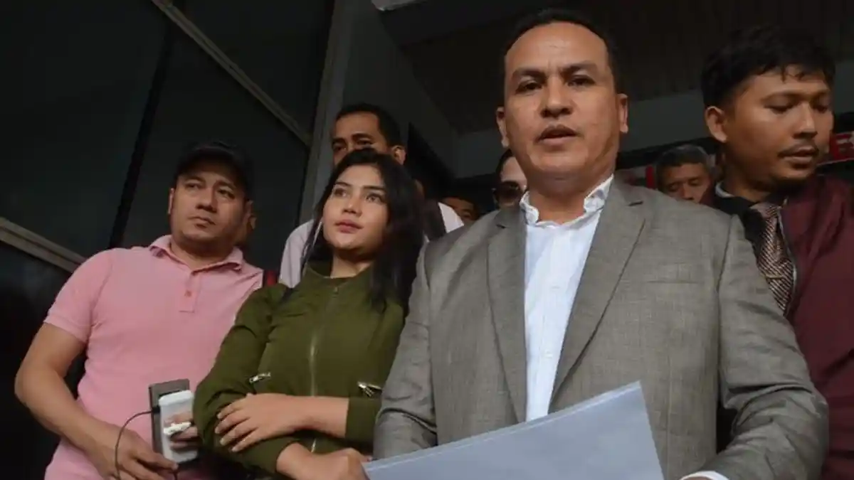 Dewi Perssik Dilaporkan Keponakannya ke Polisi dengan Tuduhan Pencemaran Nama Baik