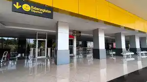 Bandara-Frans-Seda-Maumere-ditutup-akibat-Gunung-Lewotobi-Laki-laki-meletus.jpg