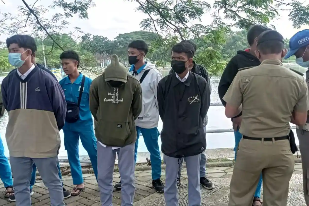 Puluhan Pelajar Terjaring Razia Satpol PP di Embung Rowo Karangjati Blora