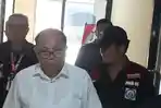 Ketua-Sinode-GMIM-Pdt-Adolf-Katuuk-Wenas-irit-bicara-soal-pemeriksaan-di-Polda-Sulut.jpg