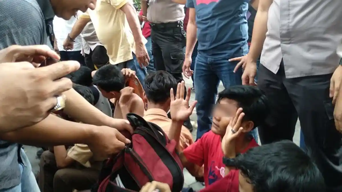 Belasan Pelajar yang Datangi DPRD Sumut Diamankan, Diangkut ke Polrestabes