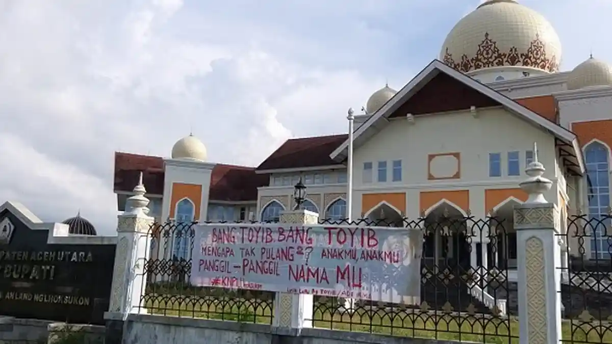Spanduk Sindir Bupati Dipasang di Kantor Bupati Aceh Utara yang Baru, Ini Isinya